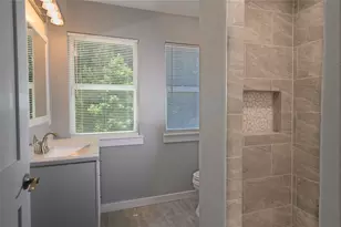 519 Magnolia Point Dr, Houston, TX 77336 - Photo 3