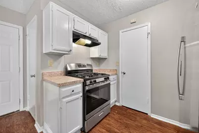 2610 Creekway Circle, Missouri City, TX 77459 - Photo 11