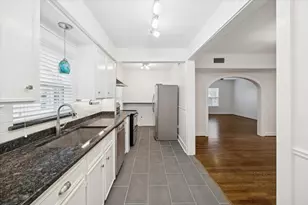 1937 W McKinney, Houston, TX 77019 - Photo 3