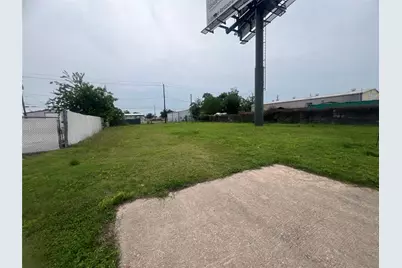 406 Highway 146 N, La Porte, TX 77571 - Photo 1