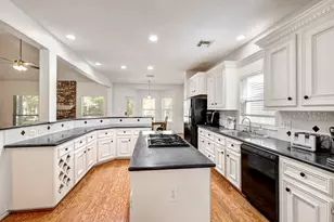 1019 Winchester Bend, Huffman, TX 77336 - Photo 7