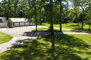 211 Garden W, Conroe, TX 77304 - Photo 31