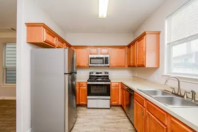 10347 Panther Point Drive, Houston, TX 77099 - Photo 7