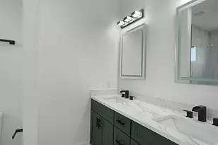 1313 Knight St, Houston, TX 77022 - Photo 7