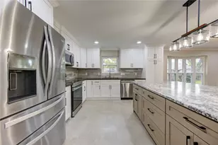 13547 Brook Hollow Dr, Sugar Land, TX 77498 - Photo 17