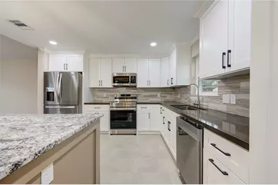 13547 Brook Hollow Drive, Sugar Land, TX 77498 - Photo 19