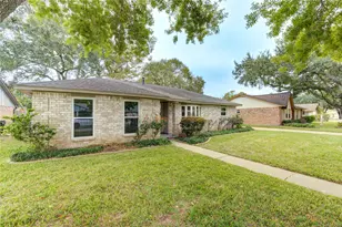 13547 Brook Hollow Dr, Sugar Land, TX 77498 - Photo 3