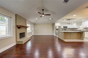 13547 Brook Hollow Dr, Sugar Land, TX 77498 - Photo 11