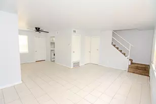 9706 Farragut St, Houston, TX 77078 - Photo 3
