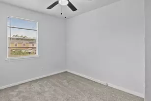 9706 Farragut St, Houston, TX 77078 - Photo 11