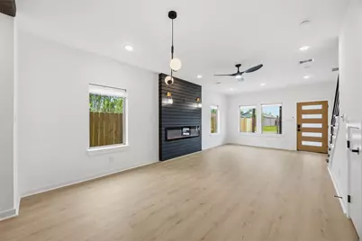 8205 Safebuy Street #A/B, Houston, TX 77028 - Photo 7