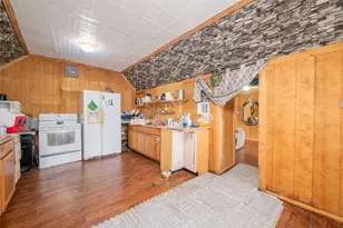 299 Mack Foster St, Stowell, TX 77661 - Photo 17