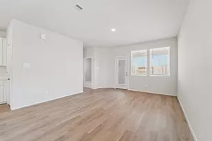 11424 Dark Amethyst Dr, Houston, TX 77048 - Photo 9