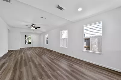 14411 Bryce Meadow Lane, Houston, TX 77047 - Photo 13