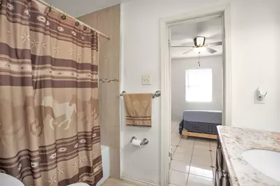 417 E Park Street, Alvin, TX 77511 - Photo 9