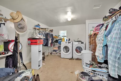 417 E Park Street, Alvin, TX 77511 - Photo 17