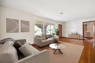 225 W Spreading Oak Dr, Houston, TX 77076 - Photo 3