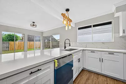 12623 S Dairy Ashford Road, Houston, TX 77099 - Photo 19