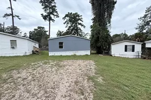 13416 Commander Cir, Willis, TX 77318 - Photo 3