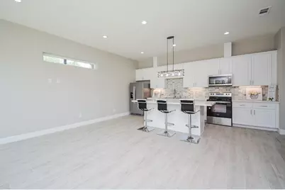 147 S 66 Street, Houston, TX 77011 - Photo 11