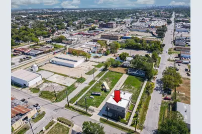 147 S 66 Street, Houston, TX 77011 - Photo 35