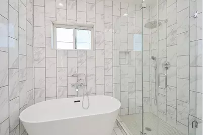 147 S 66 Street, Houston, TX 77011 - Photo 25