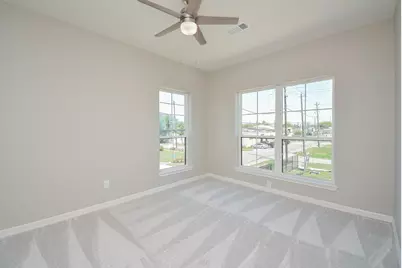 147 S 66 Street, Houston, TX 77011 - Photo 29