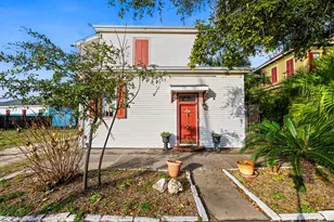 1211 33rd St, Galveston, TX 77550 - Photo 1