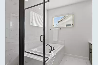 4840 Pinemont Drive, Houston, TX 77092 - Photo 13