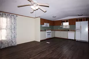 140 Harmony Dr, Livingston, TX 77351 - Photo 5