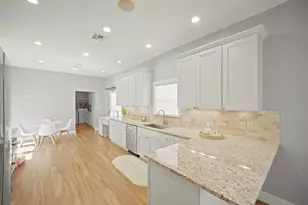 9334 Briar Forest Dr, Houston, TX 77063 - Photo 5