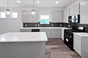 396 Kendall Crest Dr, Alvin, TX 77511 - Photo 3