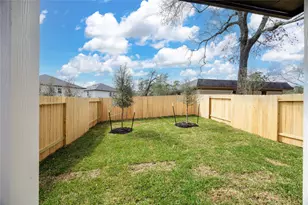 2031 Longmire Villas Ct, Conroe, TX 77304 - Photo 29