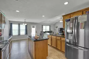 327 Cape Conroe Dr, Montgomery, TX 77356 - Photo 11