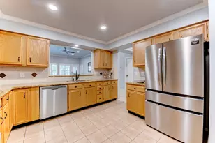 3535 Teakwood Dr, Pearland, TX 77584 - Photo 5