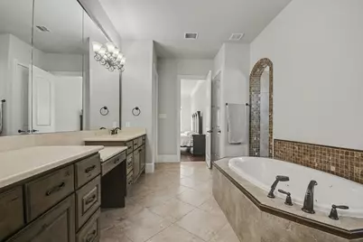 1104 Hackberry Branch Lane, Friendswood, TX 77546 - Photo 17