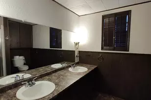 1110 Johnson Ave, Port Neches, TX 77651 - Photo 11