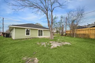 705 Westshire Dr, Houston, TX 77013 - Photo 13