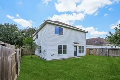 4419 Crossvine Avenue, Baytown, TX 77521 - Photo 37