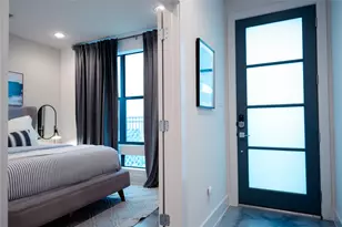 2826 Clay St, Houston, TX 77003 - Photo 7