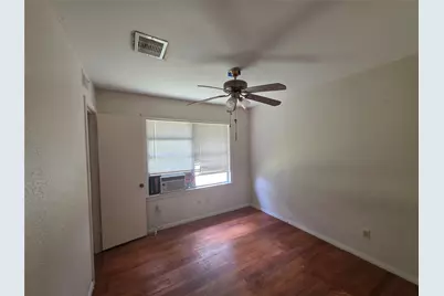 10118 Lafferty Oaks Street, Houston, TX 77013 - Photo 13