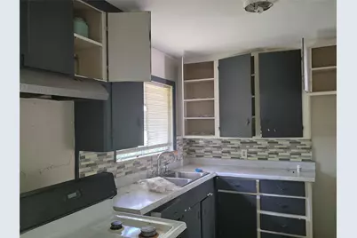 10118 Lafferty Oaks Street, Houston, TX 77013 - Photo 5