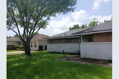 10118 Lafferty Oaks Street, Houston, TX 77013 - Photo 9