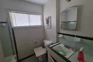 10118 Lafferty Oaks St, Houston, TX 77013 - Photo 7