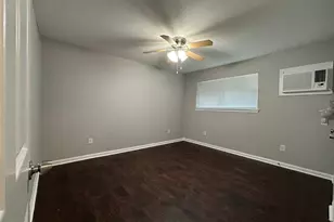 831 W 25th St, Houston, TX 77008 - Photo 3