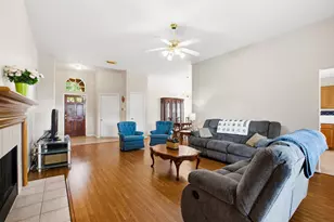 15627 Oakworth Ct, Sugar Land, TX 77498 - Photo 9