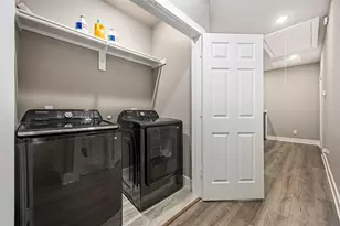 5023 Mallow St, Houston, TX 77033 - Photo 23