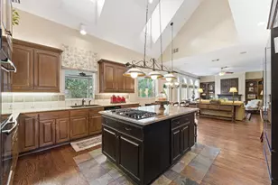 147 N Taylor Point Dr, Spring, TX 77382 - Photo 15