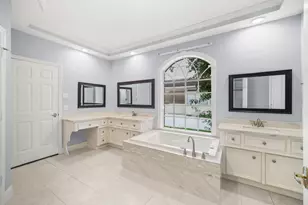 3622 Springhill Ln, Sugar Land, TX 77479 - Photo 11