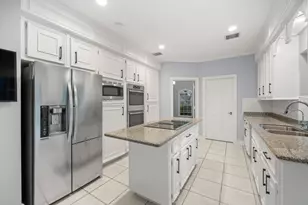 3622 Springhill Ln, Sugar Land, TX 77479 - Photo 7